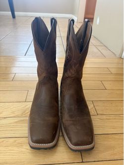 ARIAT MEN'S DISTRESSED HYBRID RANCHER WESTERN PERFORMANCE BOOTS - BROAD SQUARE TOE
