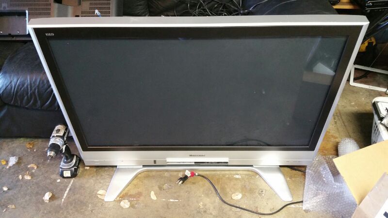 42" panasonic th-42px60u hdtv