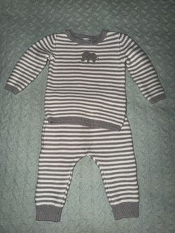 Carter’s 9 months outfit