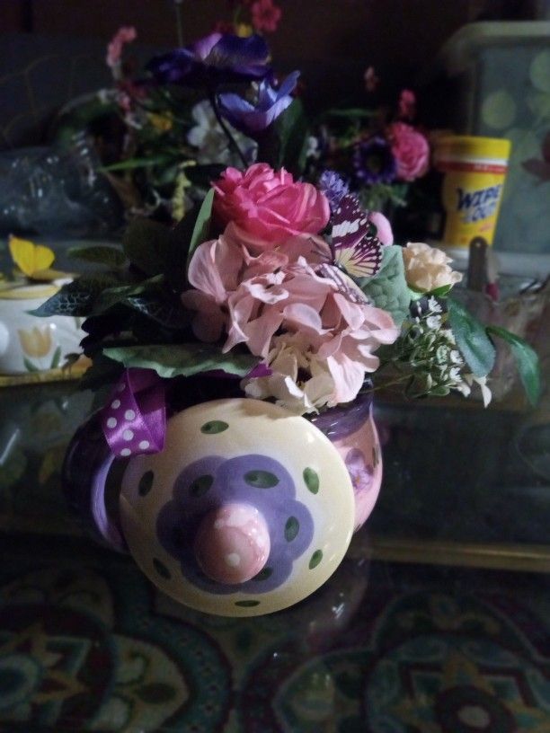 Tea Pot Flower Arrangements