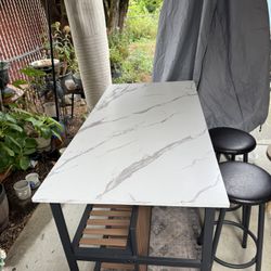 Kitchen Island With Seating