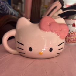 Hello Kitty Cups 