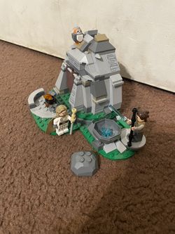 LEGO Star Wars: The Last Jedi Ahch-To Island Training 75200 (241