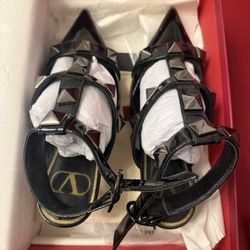 Valentino Garavani size 37 