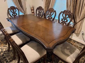 Wood dining - set of 6 plus 2