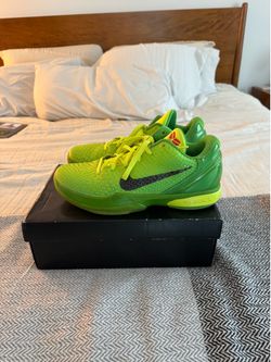 Kobe Nike Grinch Shoes