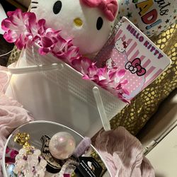Sanrio Hello Kitty Gift Basket