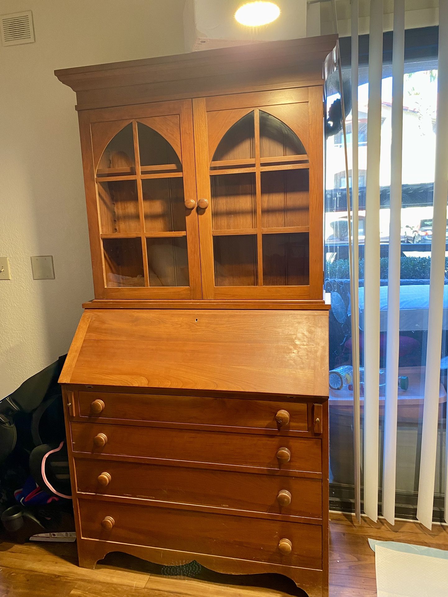 Wooden Cabinet/Desk With Drawers