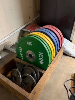 Neon Strength Calibrated bumper plates