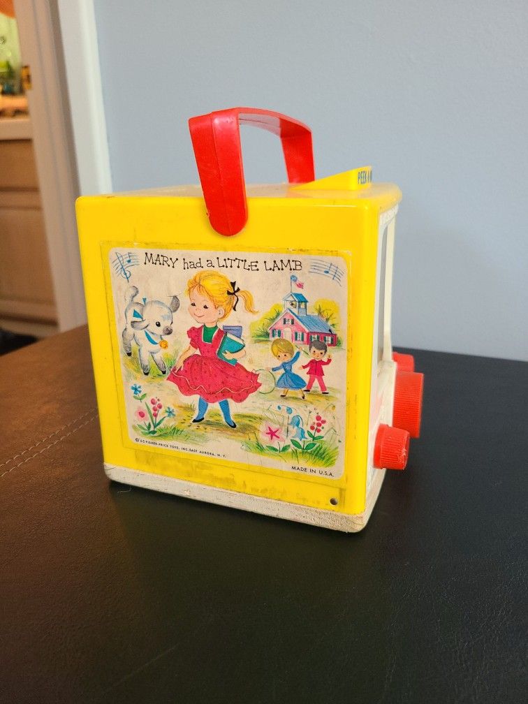 Vintage 1965 Fisher Price Peek a Boo Screen Music Box Mary Had a Little Lamb