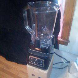 Ninja Blender BN700