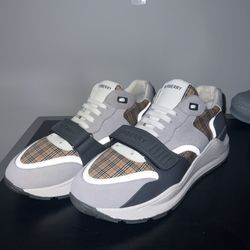 Burberry Sneakers