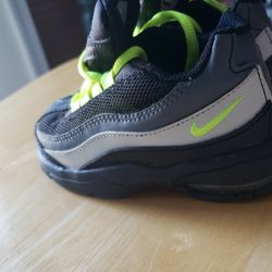 Kids Nike Air Max Size 6c
