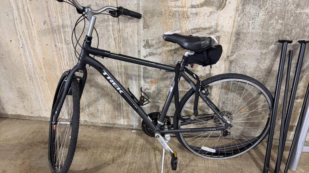 Trek Verve 1 Hybrid Mountan Bike Like New