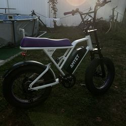 Amyet G60 Purple And White