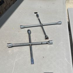 Tire irons : 4 way & 3 way