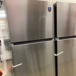 Midea 18.1 cu.ft. Top Freezer Refrigerator 