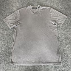 Travis Mathew T-Shirt Mens Large Gray V-Neck Casual Cotton Soft Everyday Comfort