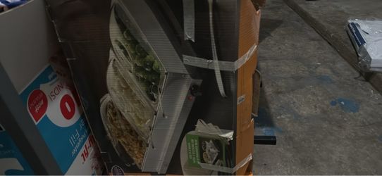 Buffet serving 3 trays