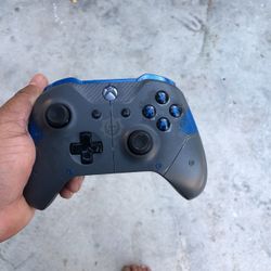 Xbox One Gear Of War cog Controller 