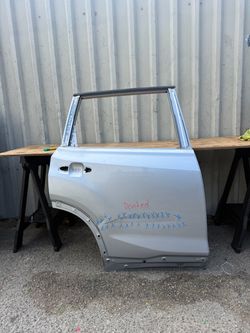 Subaru forester ( 2019 2020 2021 2022 2023 2024 ) Rear door shell right passenger side RH ORIGINAL USED CONDITION