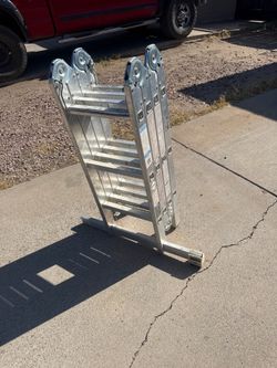 Folding ladder
