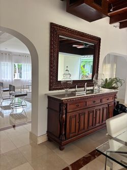 Mirror & sideboard