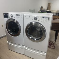 LG washer and dryer ( electric)