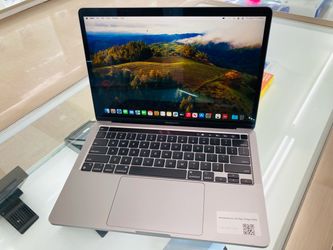 MacBook Pro M2 8gb ram 256gb ssd