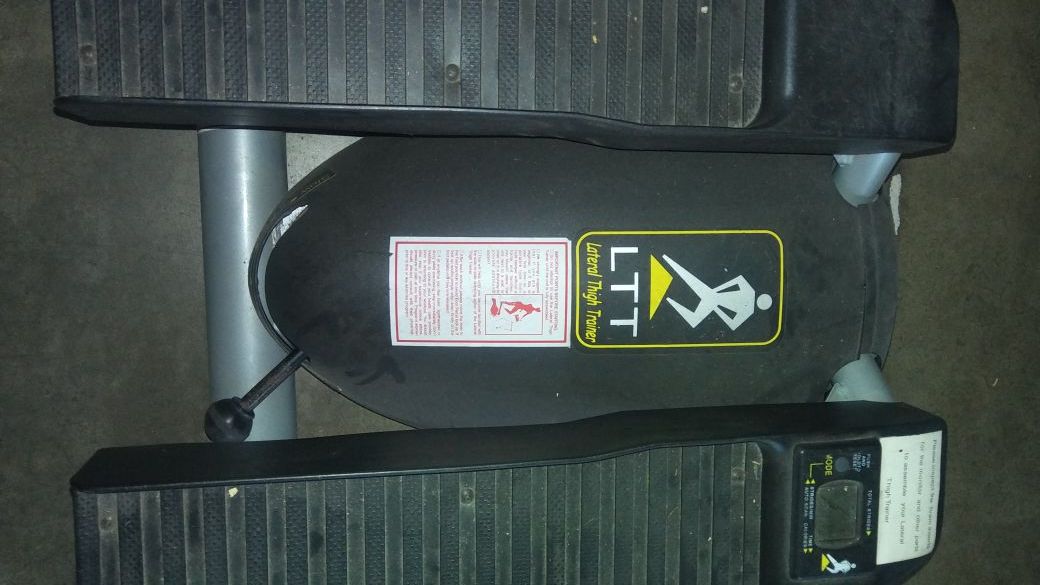 Lateral thigh trainer machine works perfect