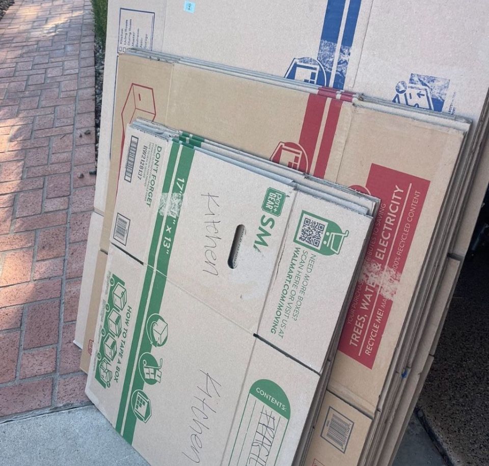 MONDAY MORNING MOVING BOXES π¦ 24 Boxes /. $29.00