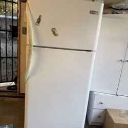 Frigidaire Refrigerator 