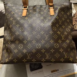 Authentic Louis Vuitton Monogram Cabas Mezzo Tote/Shoulder Bag with COA for  Sale in West Palm Beach, FL - OfferUp