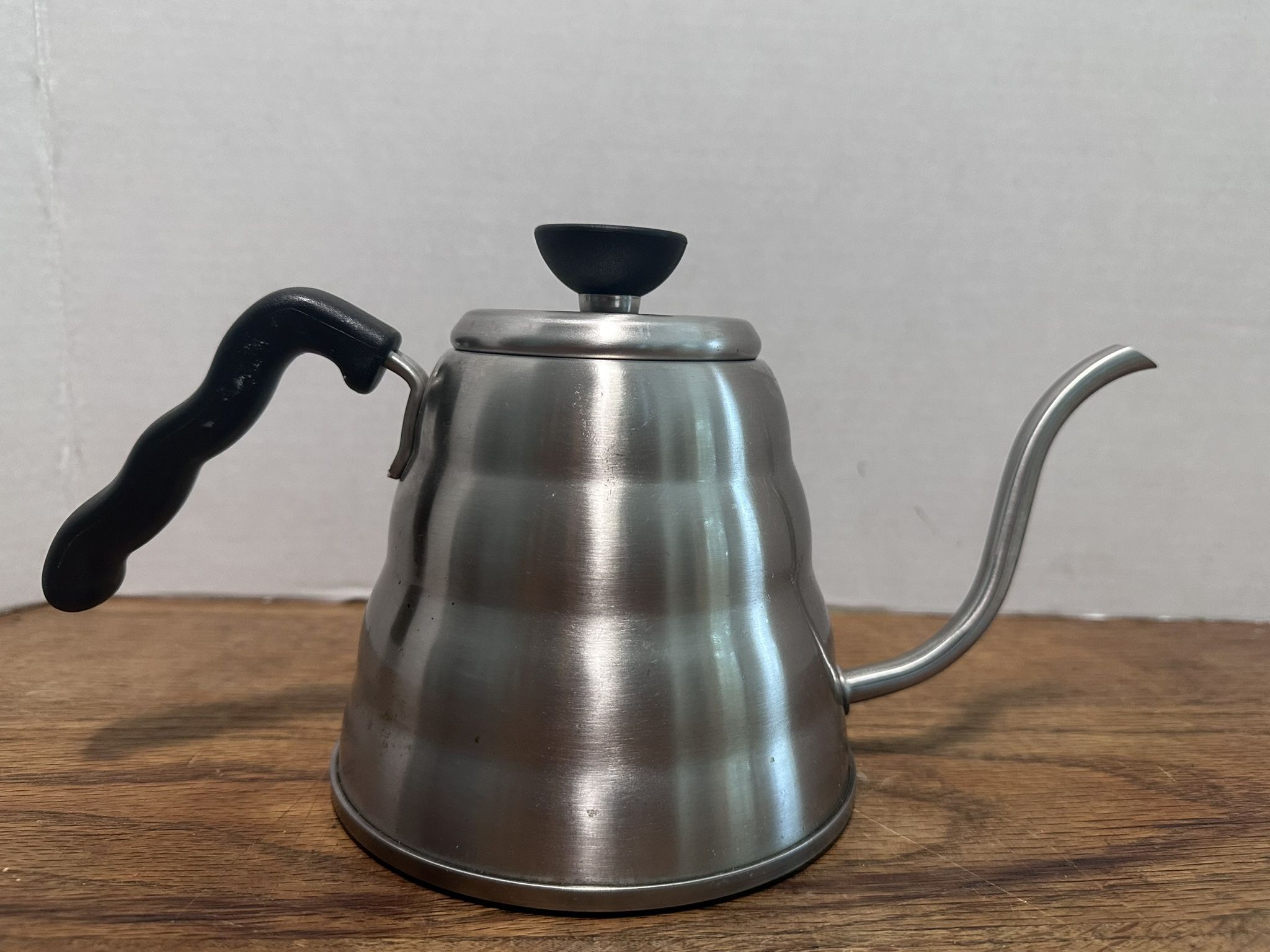 Hario V60 "Buono" Drip Kettle Stovetop Gooseneck Coffee Kettle 1.2L