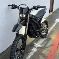 2025 Surron Ultra bee