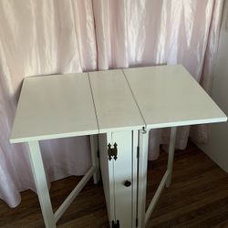 Folding Table