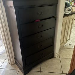 Furniture and Moving Out Sale! Dressor, closet, Table, Golf Stuff