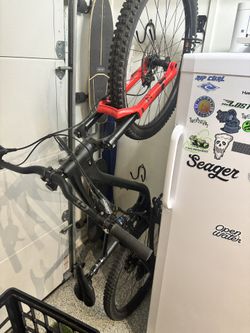 2024 GT Sensor Comp Mountain Bike - XL