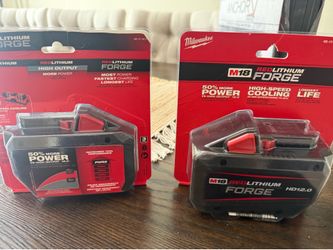 Milwaukee batteries 200 por cada una  nuevas nunca usadas