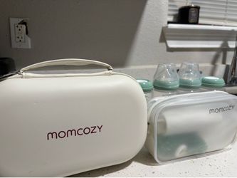 Momcozy