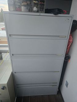Lateral File Cabinet - 36" Wide, 5 Drawer,

Light Gray - Need gone asap!