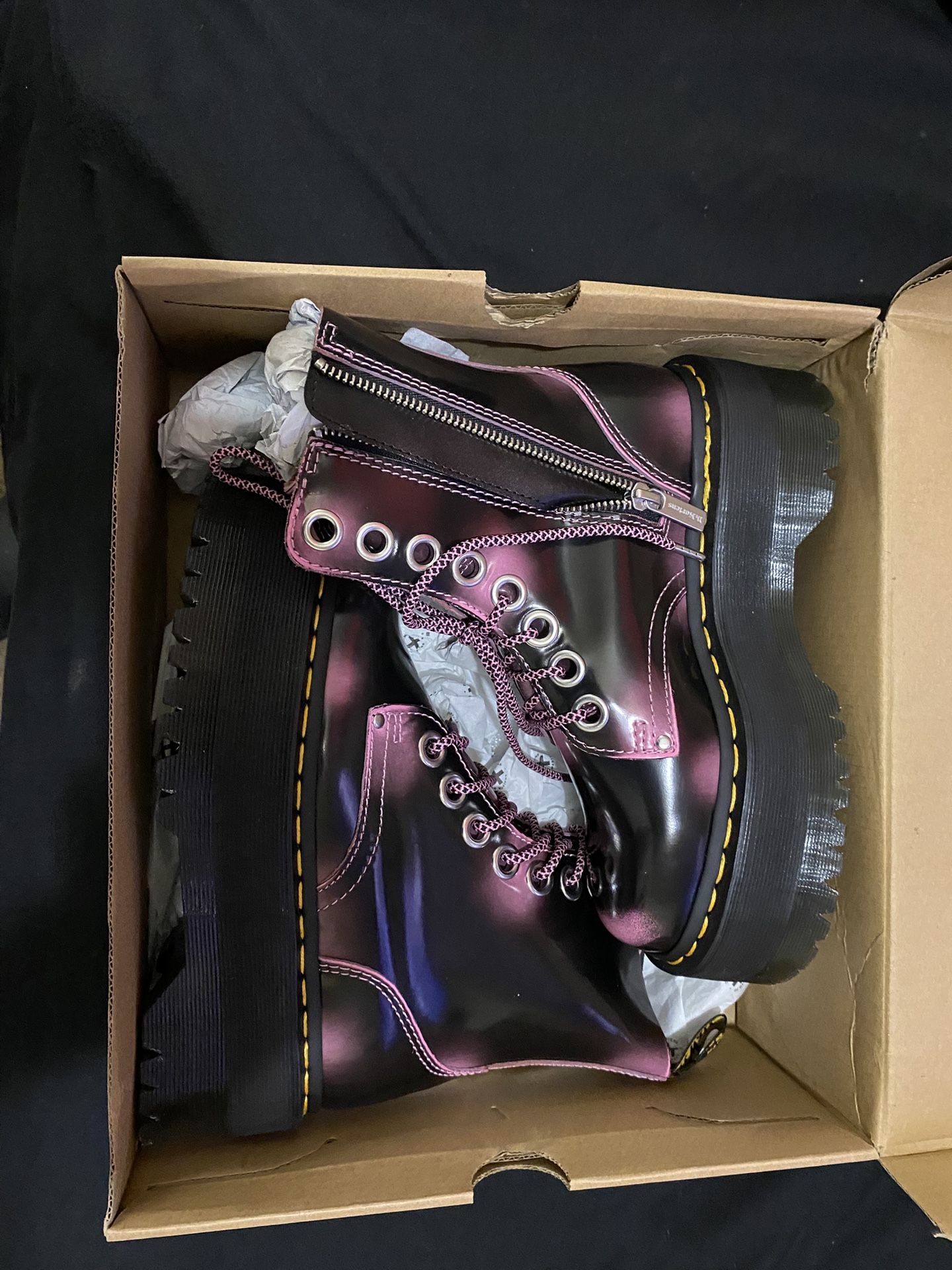 Rare Doc Martens – Brand New, Never Worn! - laplaya.ma display picture 1