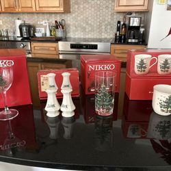 Christmastime Nikko Glass and Cup Set