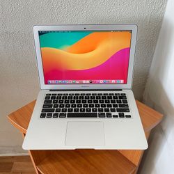 APPLE MACBOOK AIR 13” 2015 2.2GHz i7 8GB 256GB Excellent Condition