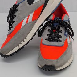 Reebok running. Men's 10. $50