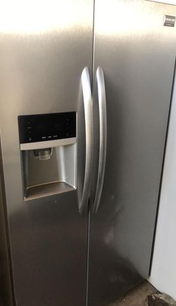 Frigidaire Side By Side Stainless Steel Refrigerator Counter Depth Fridge
