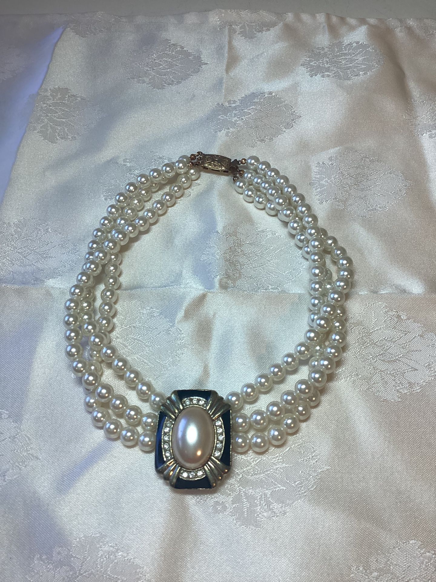 Vintage 3 Strand Faux Pearl Choker Necklace