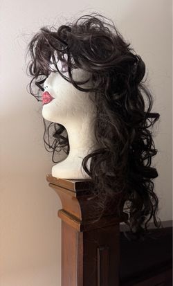 Long wavy wig