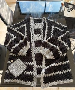 Men’s black and grey L/XL cardigan