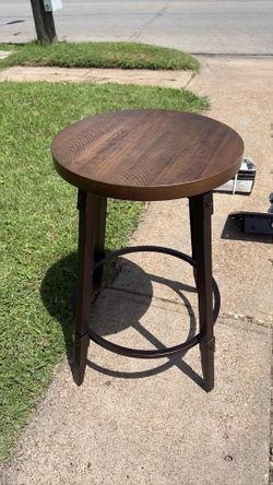 Rotating bar stool
